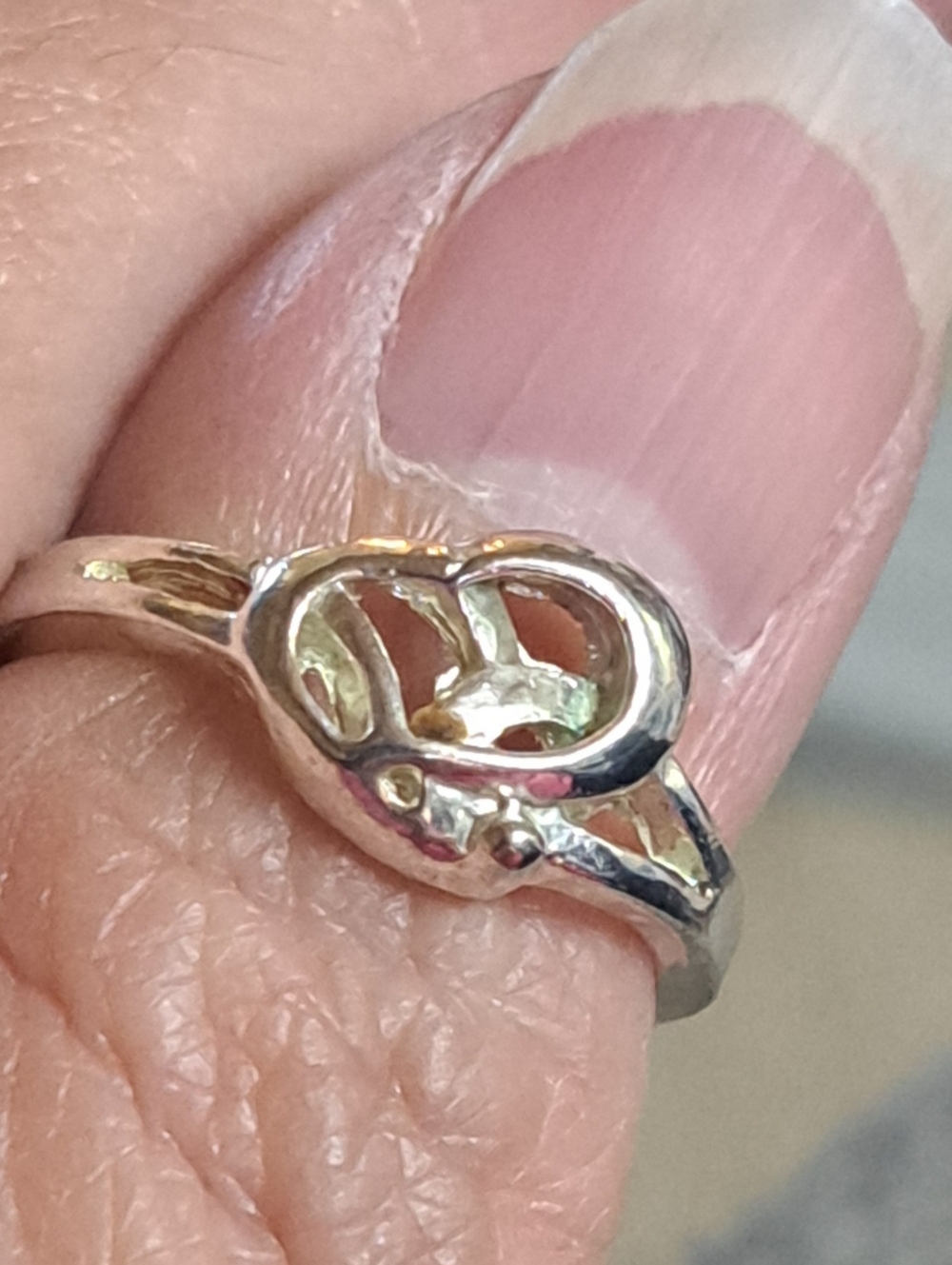 Ladies Sterling Silver 925 Bow Knot RING Size 7  Dainty Love Birthday Ring